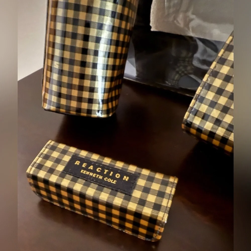 Kenneth Cole Reaction Cosmetic Travel Bag Set | Gingham Plaid  Organizer